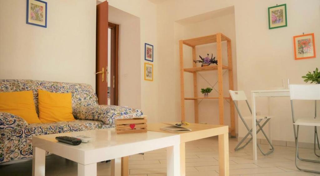 House With Garden And Parking Space In Mergellina Appartement *